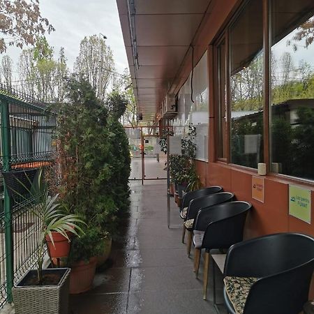 מלון בוקרשט Nevis Fundeni מראה חיצוני תמונה